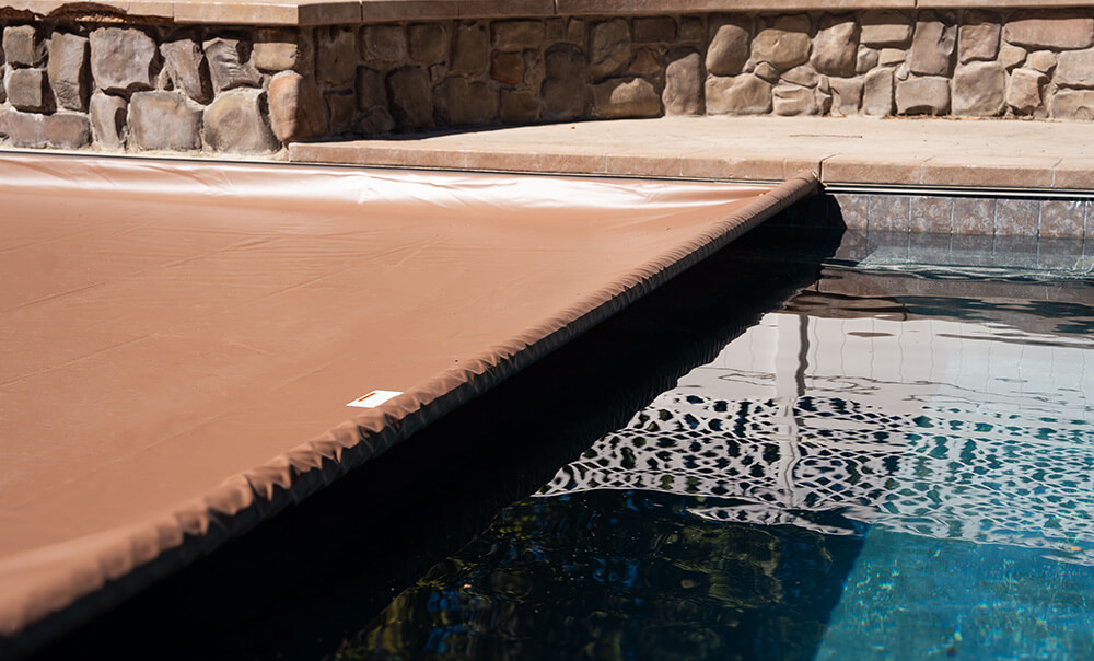 The Ultimate Guide to Automatic Pool Covers: Everything You Need to Know